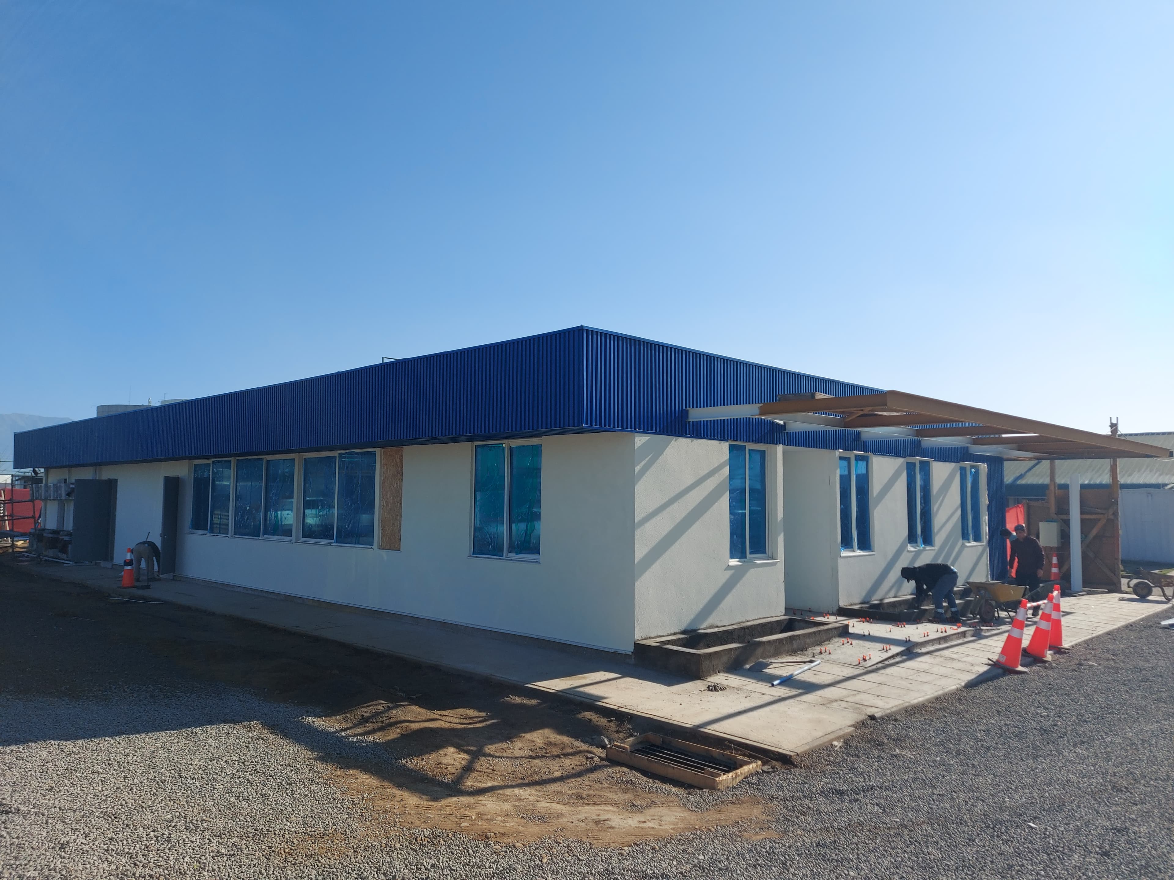 Oficinas y Casino para Laboratorio